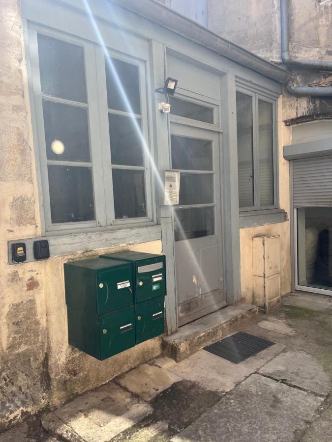 Logement Au Coeur De Дол Екстериор снимка